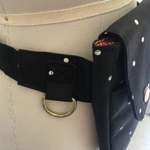 Hershel hip pouch - small